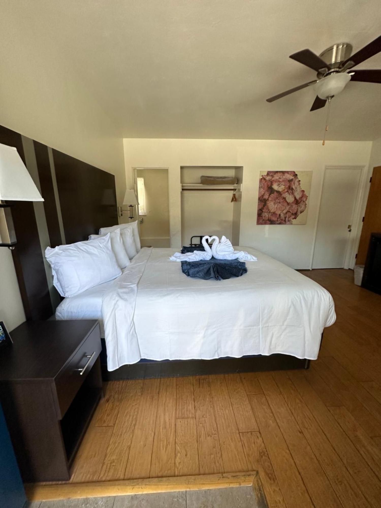 Cambria Palms Motel Bagian luar foto